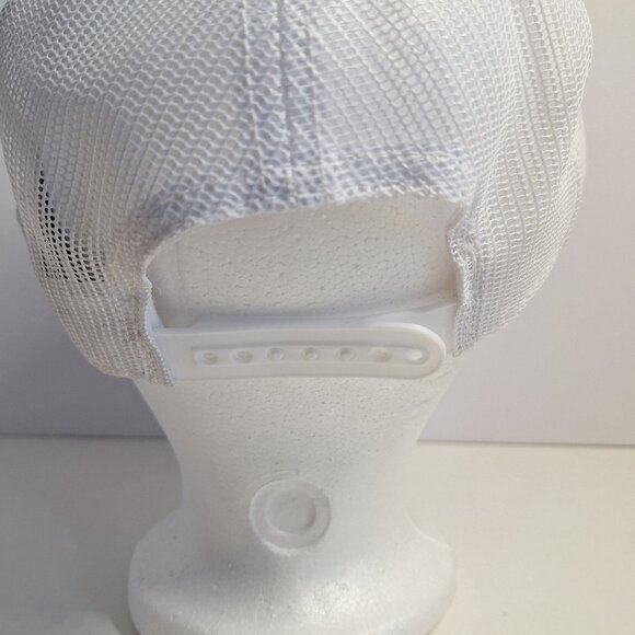 White Tractor Supply Co Snapback Trucker Hat One Size Black Red Outdoor Cap - Picture 3 of 8